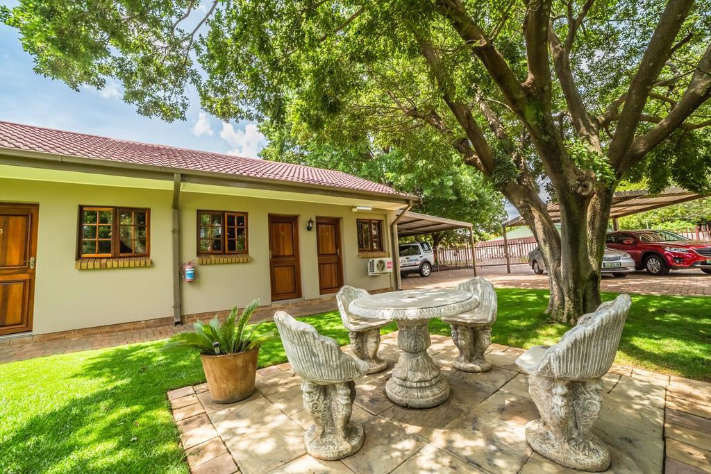Beryl1 Guest House Klerksdorp Exterior foto
